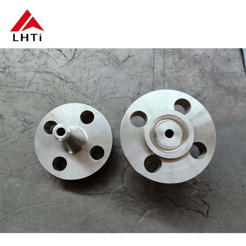 Últimas noticias de la empresa sobre Lihua Titanium: dominar las bridas de titanio y expandir la presencia internacional